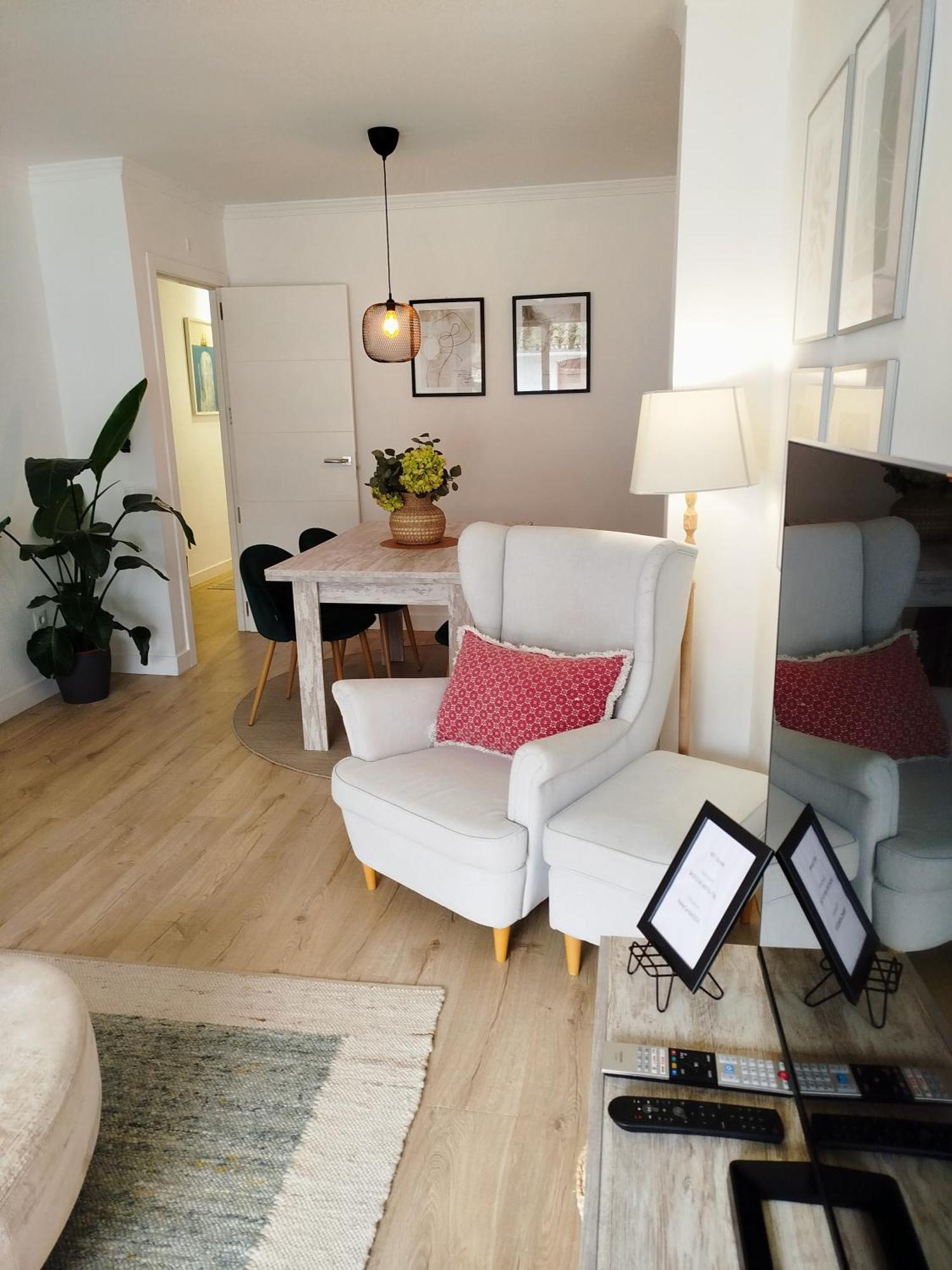 Impressive Apartment With 3 Bedrooms Metres From The Beach Естепона Екстер'єр фото