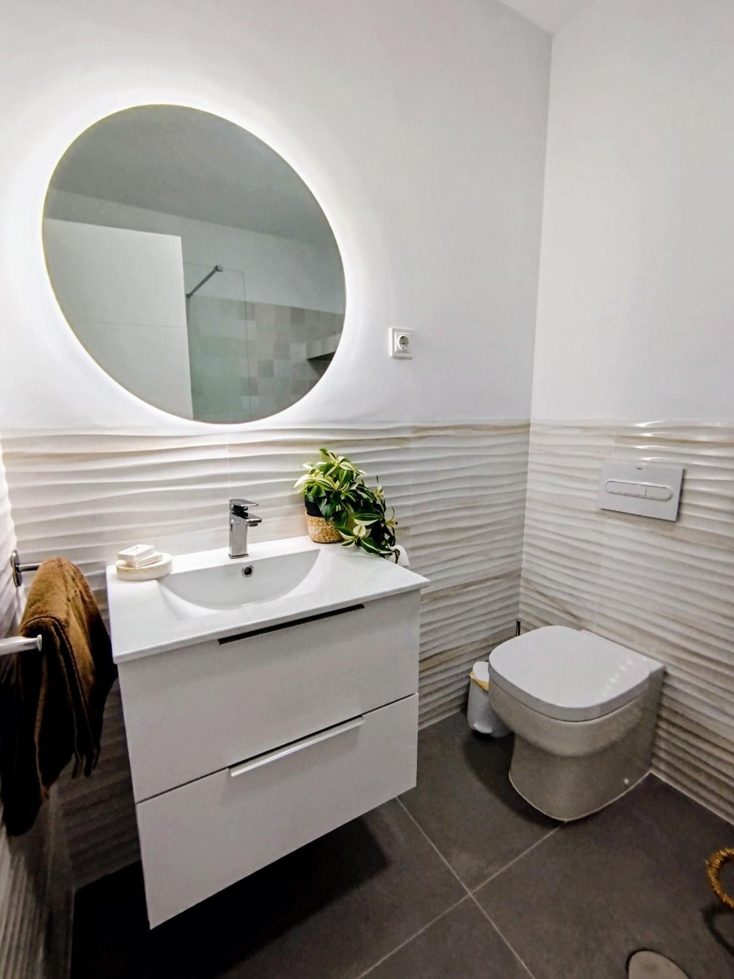 Impressive Apartment With 3 Bedrooms Metres From The Beach Естепона Екстер'єр фото