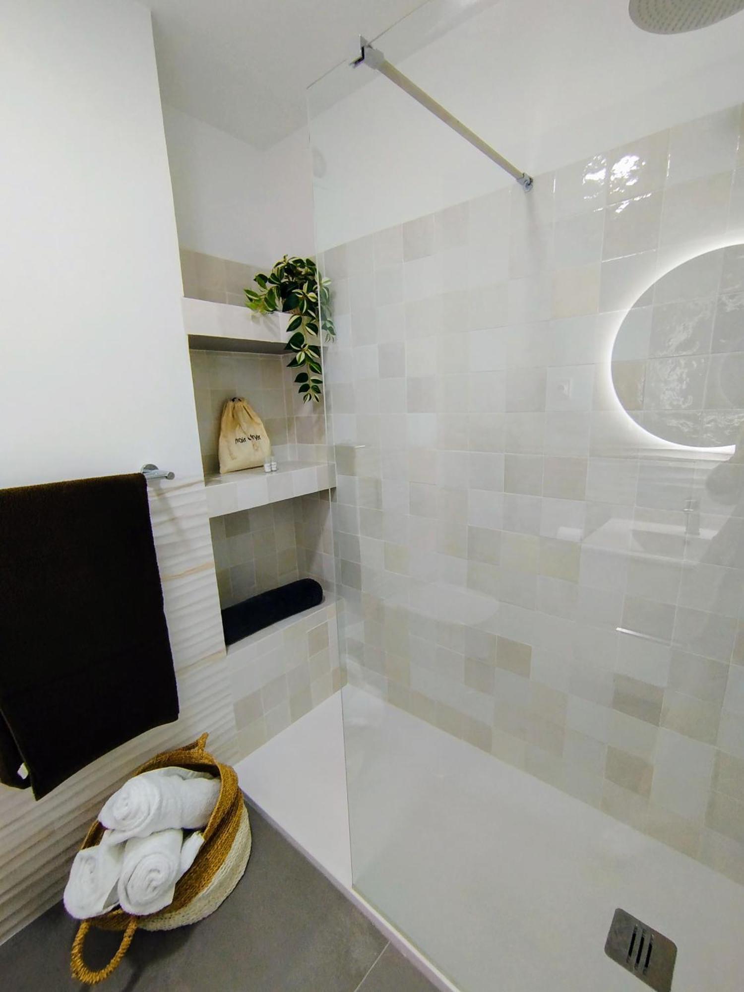 Impressive Apartment With 3 Bedrooms Metres From The Beach Естепона Екстер'єр фото